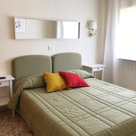 Villa Del Sole Terracina Eksteriør billede