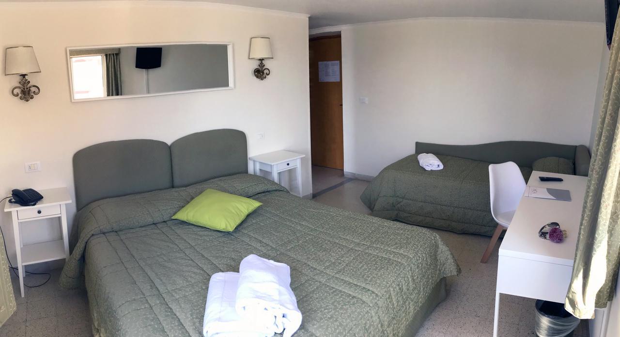 Villa Del Sole Terracina Eksteriør billede