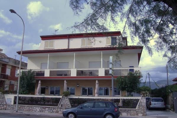 Villa Del Sole Terracina Eksteriør billede