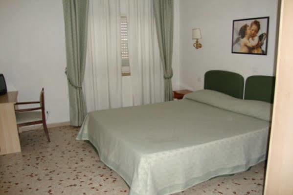 Villa Del Sole Terracina Eksteriør billede